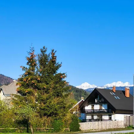 Appartement Deerwood-sky Attic With Castle View-no Kitchen