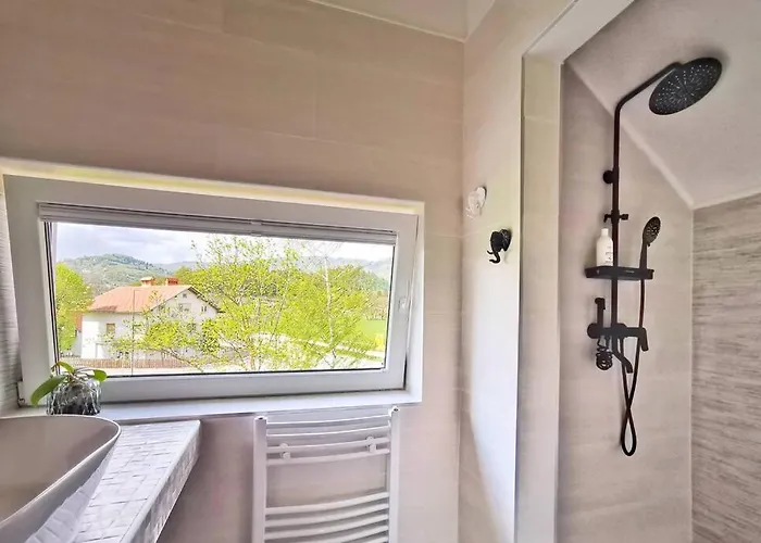 Deerwood-sky Attic With Castle View-no Kitchen Apartma Bled